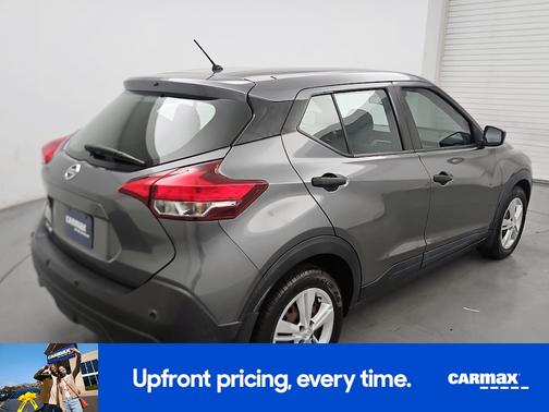 Gray 2020 Nissan Kicks S