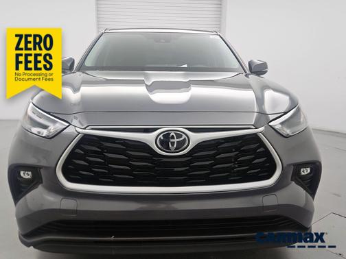 Gray 2024 Toyota Highlander LE