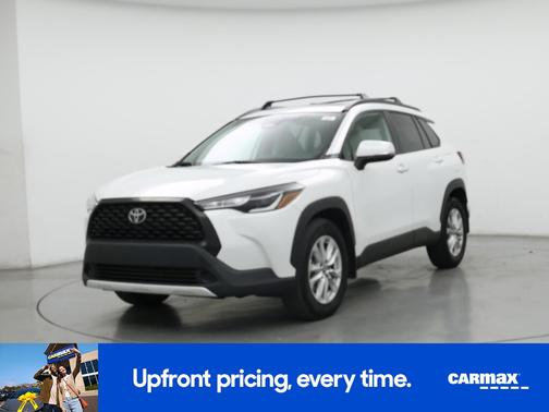 White 2023 Toyota Corolla Cross LE