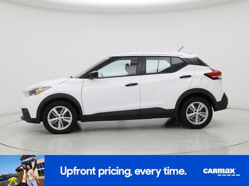White 2019 Nissan Kicks S