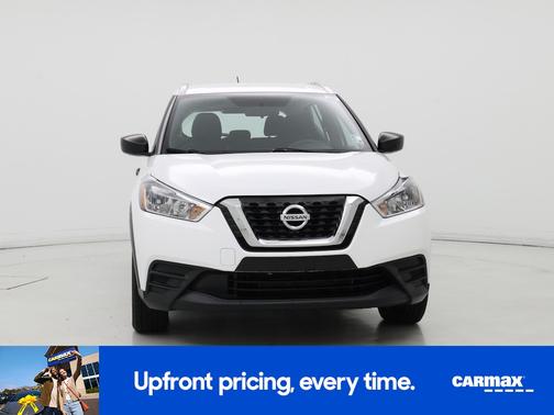 White 2019 Nissan Kicks S