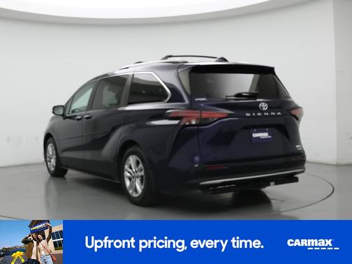 2022 Toyota Sienna Limited