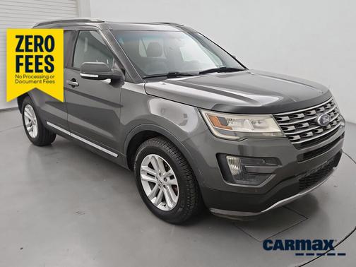Gray 2016 Ford Explorer XLT