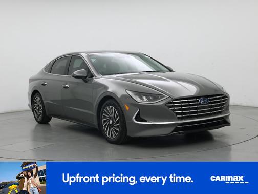 White 2022 Nissan Altima SR