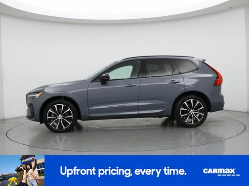 2024 Volvo XC60 B5 Plus Dark Theme
