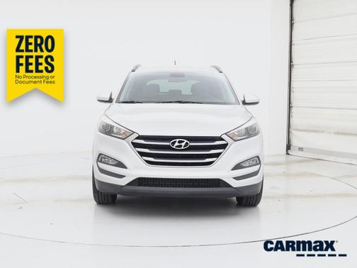 Silver 2017 Hyundai TUCSON SE