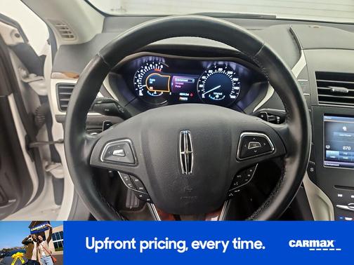 White 2016 Lincoln MKZ
