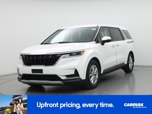 White 2024 Kia Carnival LX