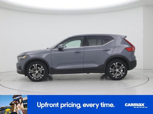 Gray 2022 Volvo XC40 T4 Inscription