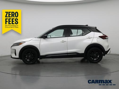 White 2023 Nissan Kicks SR