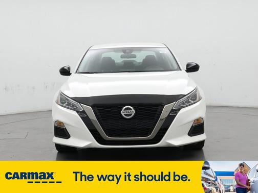 2022 Nissan Altima SR