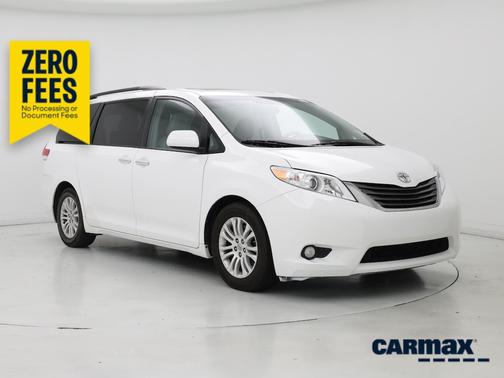 White 2014 Toyota Sienna XLE