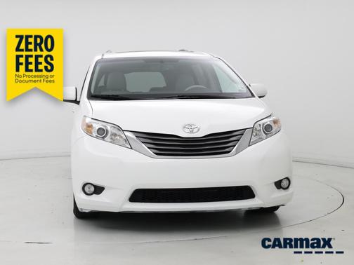 White 2014 Toyota Sienna XLE
