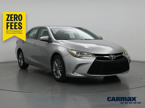 Silver 2015 Toyota Camry SE