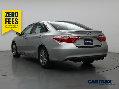 Silver 2015 Toyota Camry SE