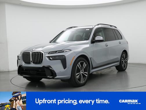 Gray 2023 BMW X7 xDrive40i