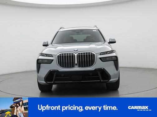 Gray 2023 BMW X7 xDrive40i