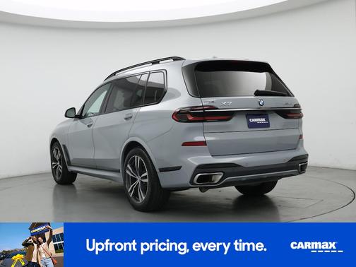 Gray 2023 BMW X7 xDrive40i