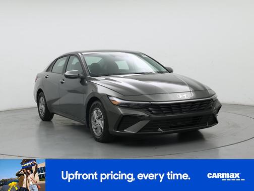 Gray 2025 Hyundai ELANTRA SE