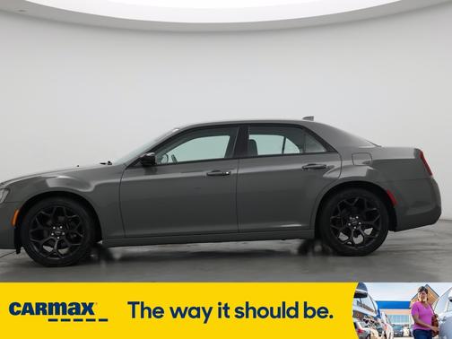 2019 Chrysler 300 Touring