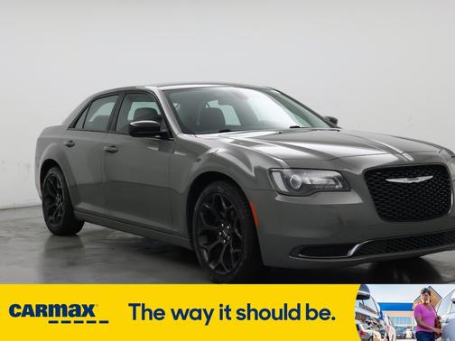 2019 Chrysler 300 Touring