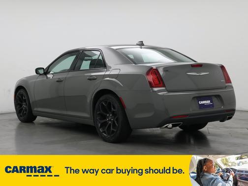 2019 Chrysler 300 Touring