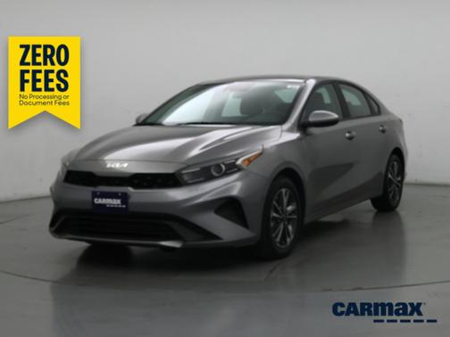Silver 2024 Kia Forte LXS