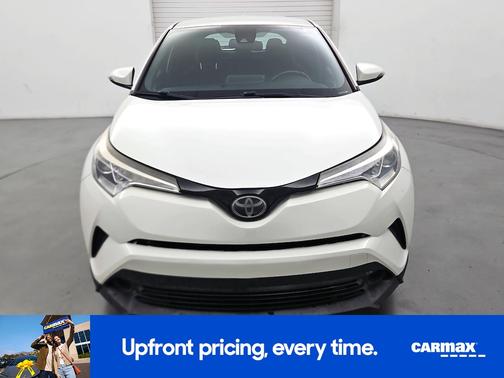 White 2018 Toyota C-HR XLE
