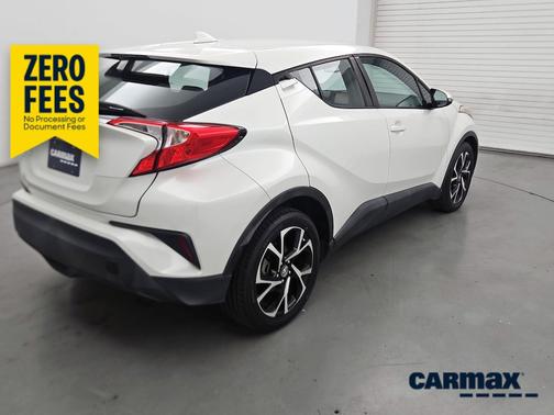 White 2018 Toyota C-HR XLE