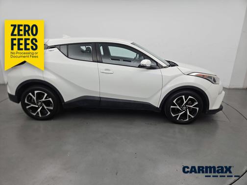 White 2018 Toyota C-HR XLE