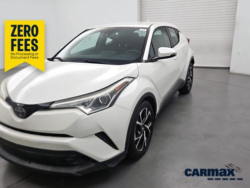 White 2018 Toyota C-HR XLE