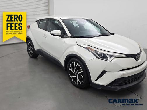 White 2018 Toyota C-HR XLE