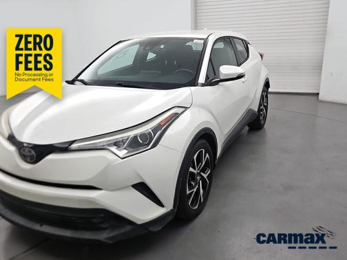 White 2018 Toyota C-HR XLE