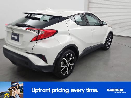 White 2018 Toyota C-HR XLE