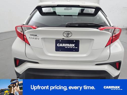 White 2018 Toyota C-HR XLE