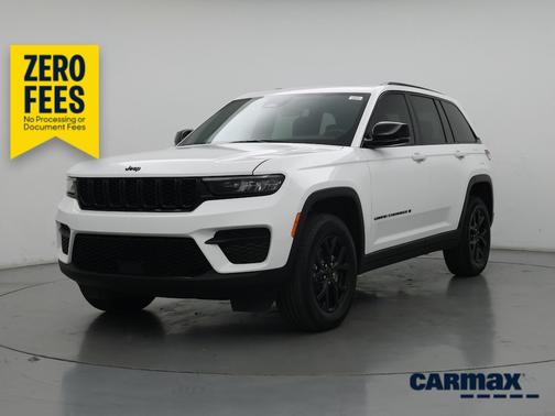White 2025 Jeep Grand Cherokee Altitude