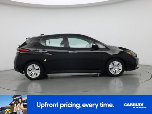 Black 2023 Nissan Leaf S
