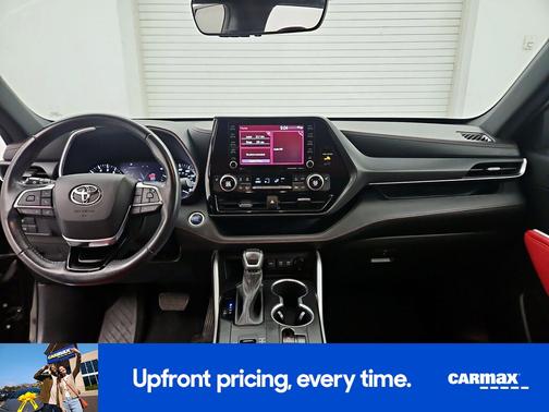 Black 2021 Toyota Highlander XSE
