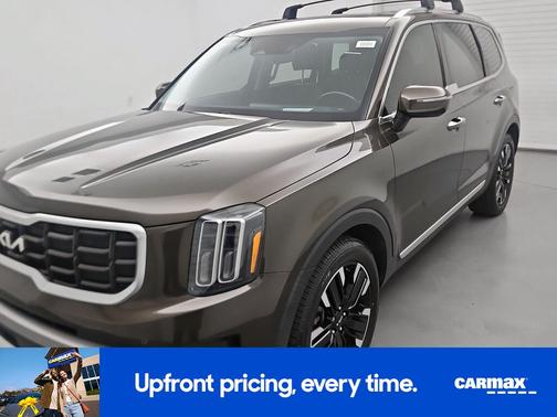 Green 2023 Kia Telluride SX Prestige