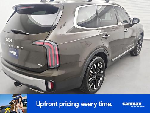 Green 2023 Kia Telluride SX Prestige