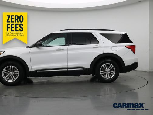 White 2021 Ford Explorer XLT