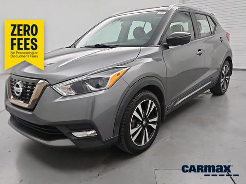 Gray 2019 Nissan Kicks SR