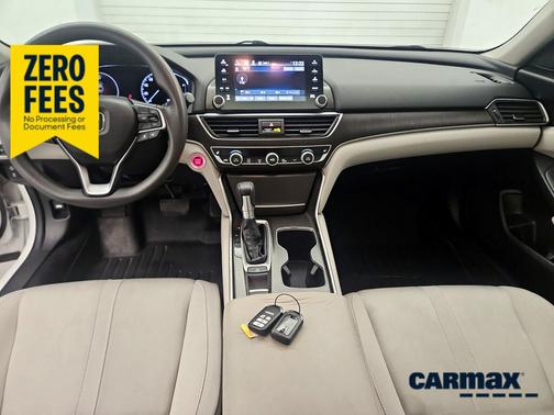 White 2018 Honda Accord EX