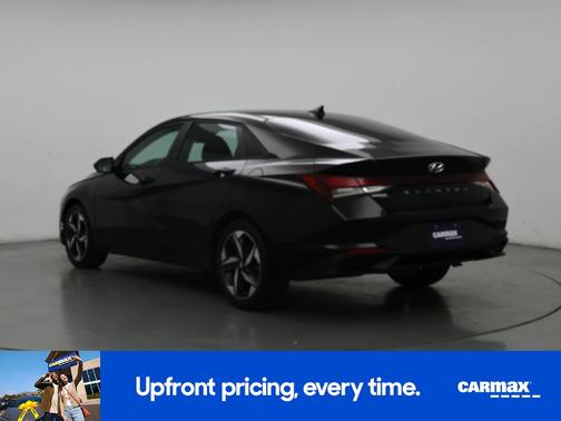 Black 2023 Hyundai ELANTRA SEL