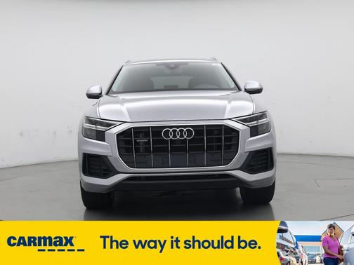 2022 Audi Q8 Premium