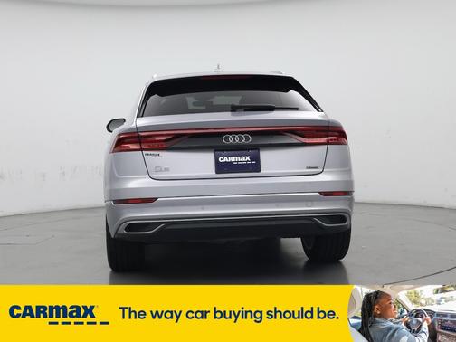 2022 Audi Q8 Premium