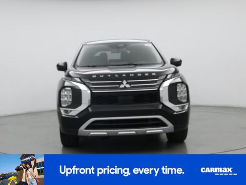Black 2023 Mitsubishi Outlander SE