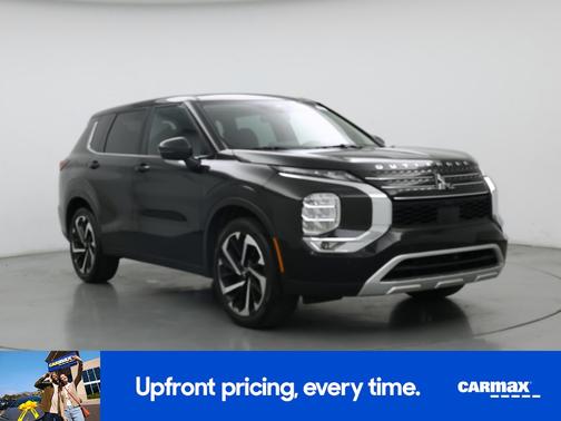 Black 2023 Mitsubishi Outlander SE