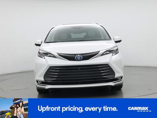White 2025 Toyota Sienna Platinum