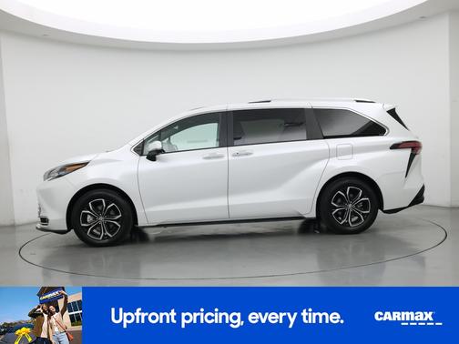 White 2025 Toyota Sienna Platinum